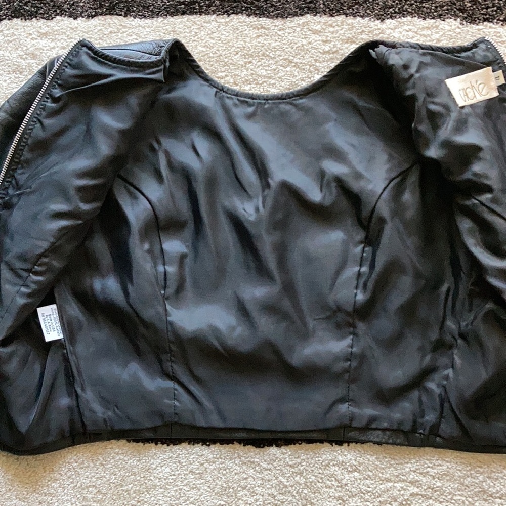 Black Cropped Leather Cache Vintage Top - Picture 4 of 5